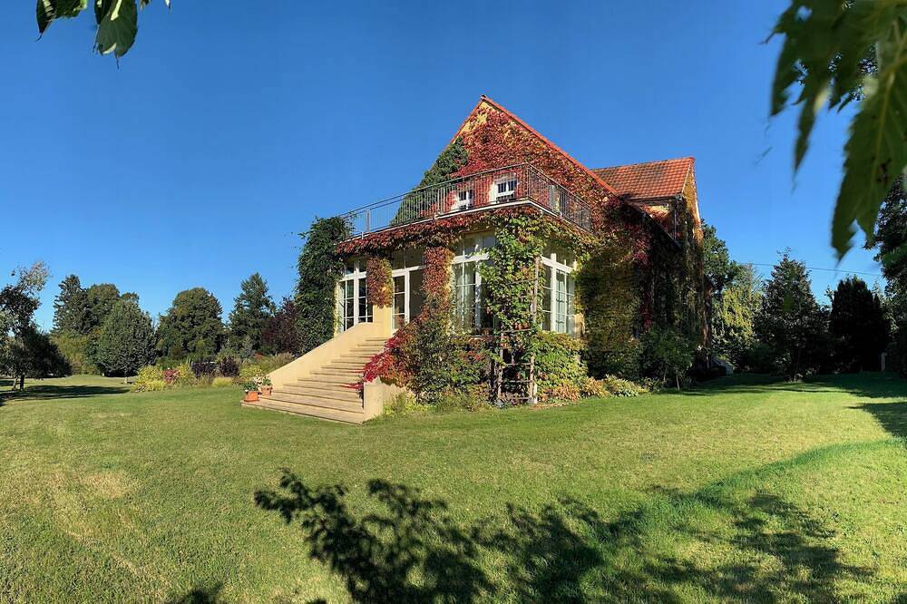 Ganze Wohnung, Großzügige Ferienwohnung im Herrenhaus Carolinenhof, Mecklenburgische Seenplatte in Wokuhl-Dabelow, Mecklenburg-Strelitz