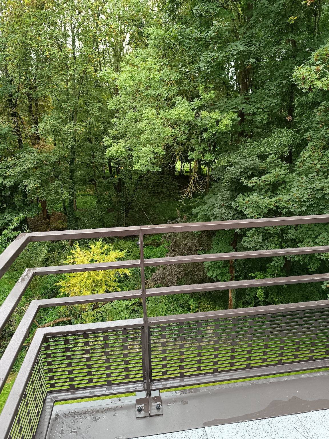 Appartement entier, Appartement 'Chez Sibylle Chevreuse Saclay' avec balcon, Wi-Fi et climatisation in Saint-Rémy-lès-Chevreuse, Parc naturel régional de la Haute Vallée de Chevreuse