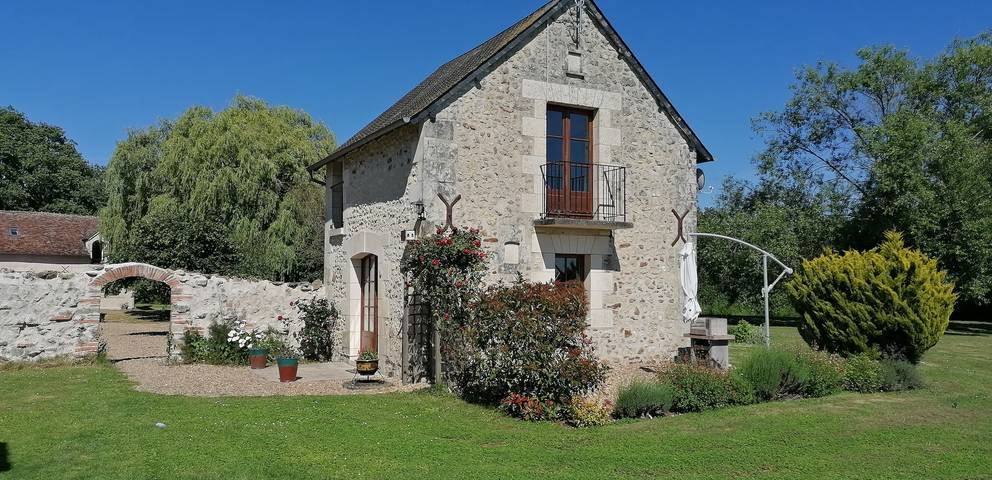 Gîte pour 2 personnes, avec piscine, animaux acceptés