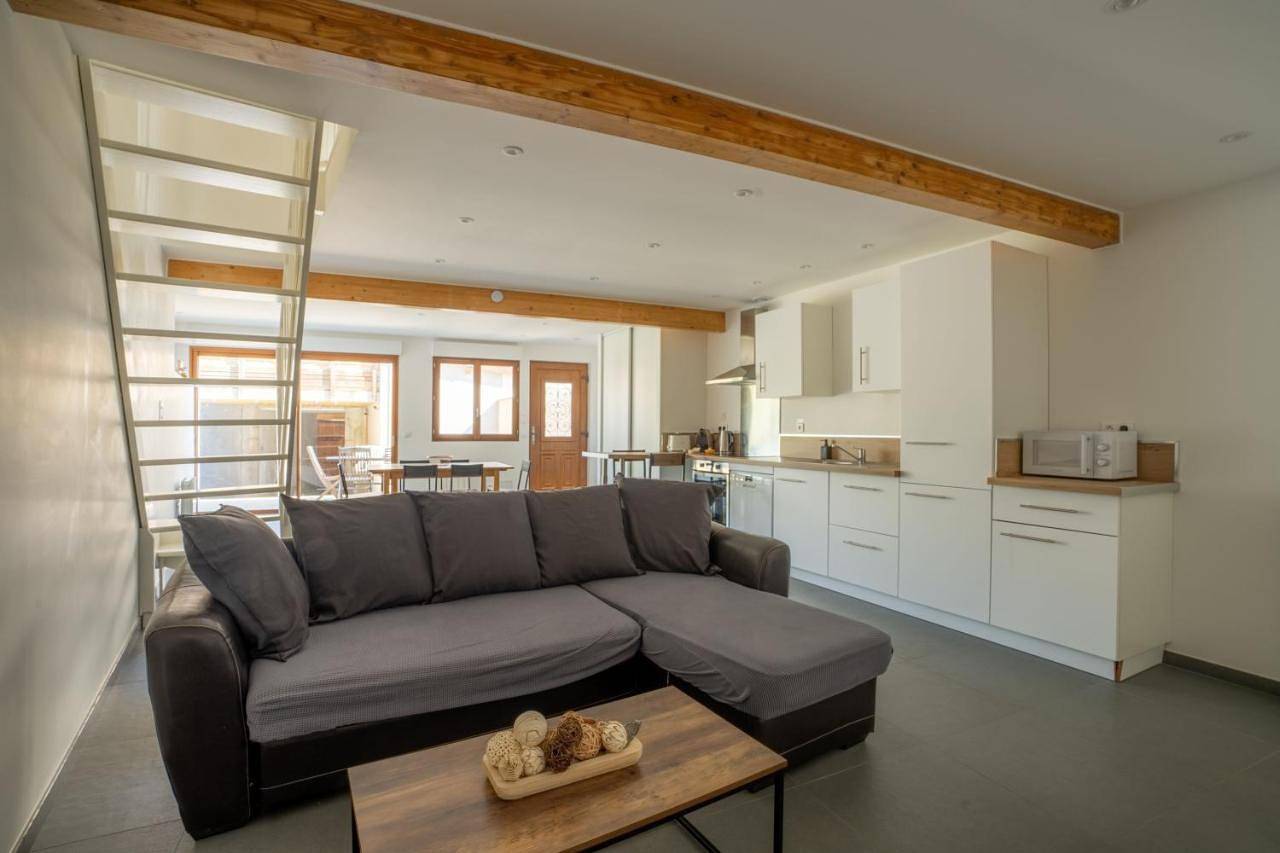 Three-Bedroom Home in Saint-Sandoux, Parc naturel régional des Volcans d'Auvergne