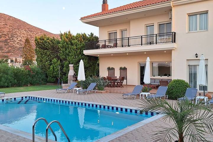 Villa pour 8 personnes, avec Balcon ainsi que Terrasse et Jardin
