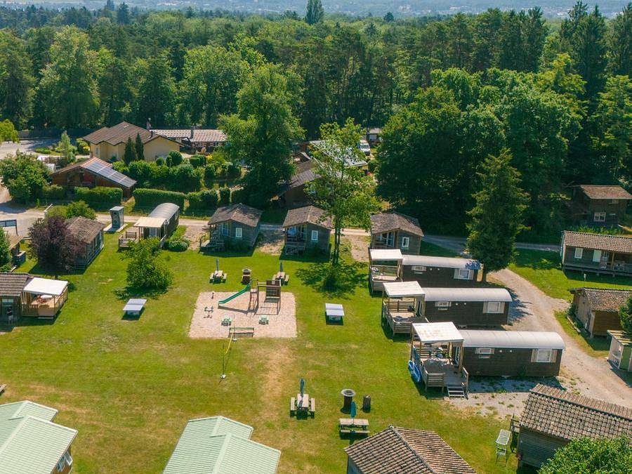Camping Le Léman Plage - Tiny house 2 personen - Wohnwagen Standard 2 Plätze in Excenevex, Thonon-les-Bains und Umgebung