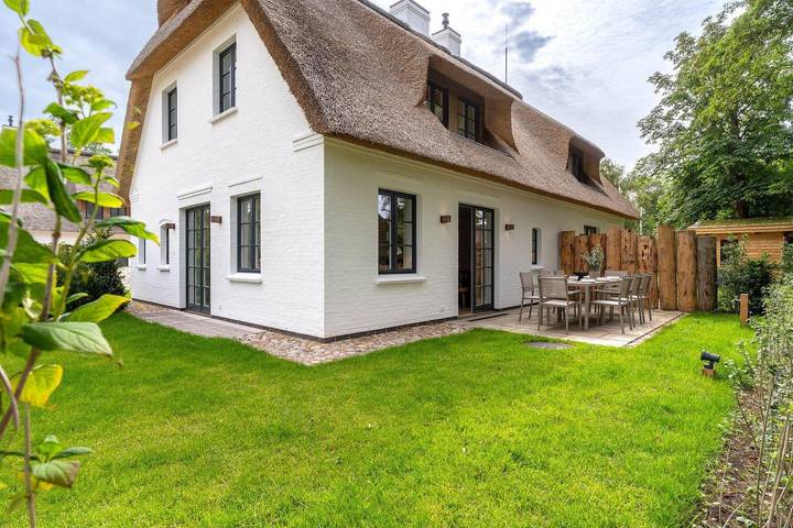 Ferienhaus für 6 Personen, mit Ausblick und Sauna sowie Garten und Terrasse, kinderfreundlich in St. Peter-Ording
