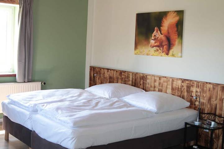 Ferienhaus für 18 Personen, mit Whirlpool und Terrasse sowie Garten in Medebach - 2