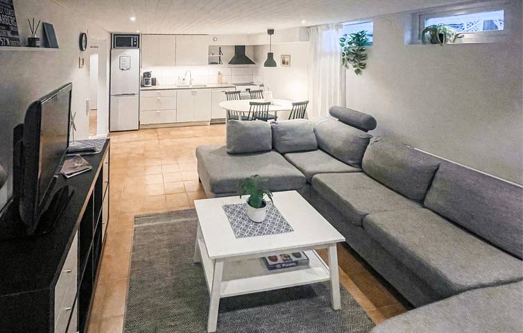 Hel semesterlägenhet, Lägenhet för 4 Personer med terass in Varberg, Halland