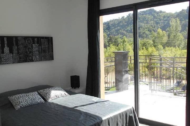 Location de vacances pour 8 personnes, avec jardin et terrasse à Propiac - 4