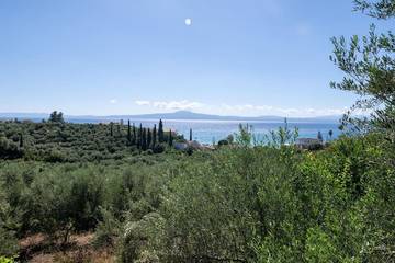 Gîte pour 5 personnes, avec jardin ainsi que vue et terrasse dans Mikra Mandinia