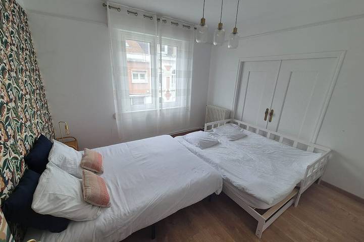 Appartement entier, Appartement en plein centre-ville à 10 min de la plage idéal pour les familles in Calais, Région de Calais