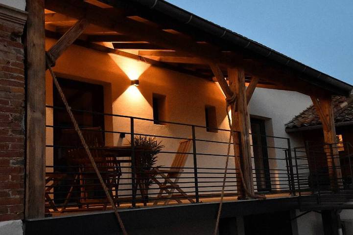 Location de vacances pour 2 personnes, avec balcon ainsi que piscine et jacuzzi, animaux acceptés à La Côte-Saint-André - 4