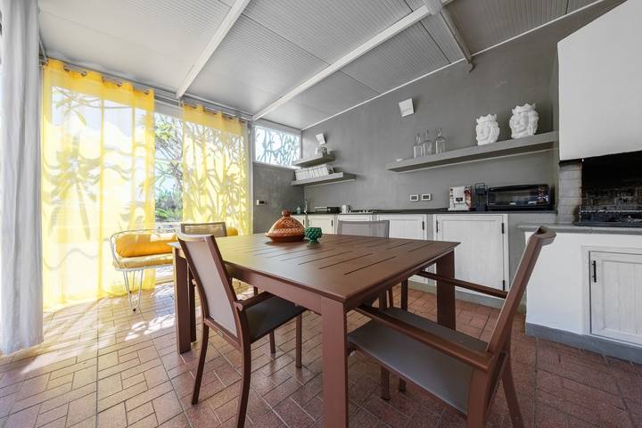 'La Casa Del Viaggiatore' con jardín privado in Milazzo, Provincia de Messina