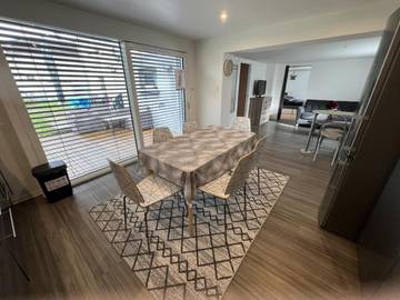 Gîte pour 2 personnes, avec jardin à Bennwihr