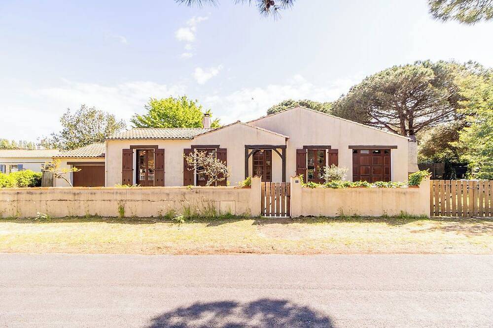 Villa Entre-Deux-Mers. 4 bedrooms. Gatseau Beach in Saint-Trojan-les-Bains, Côte de Beauté