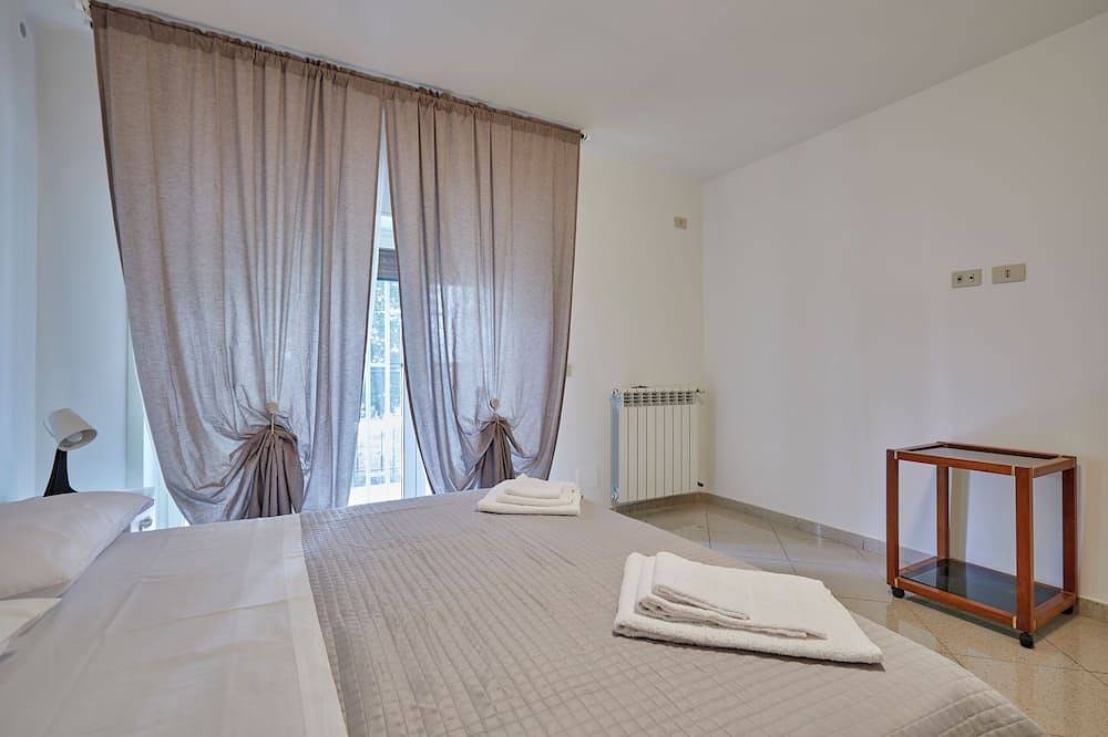 Entire apartment, Apartment Pozzuoli | A few steps from the metro in Pozzuoli, Naples Province