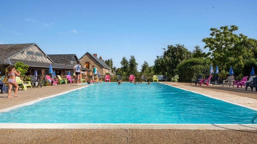Station pour 5 personnes, avec piscine et terrasse à Seillac - 3
