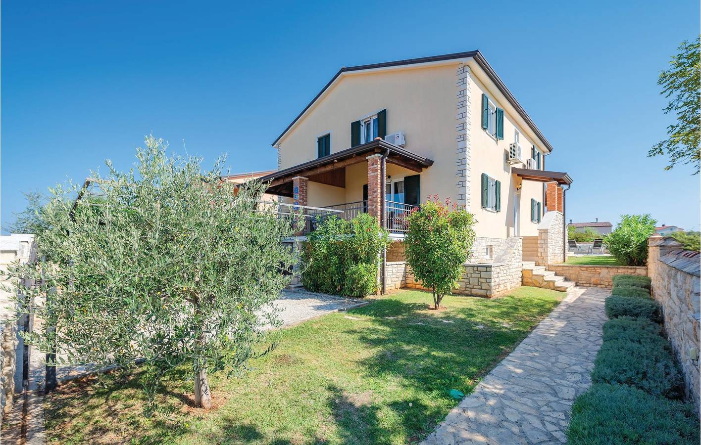 Ferienhaus für 6 Personen mit Terrasse in Lovrecica, Umag und Umgebung