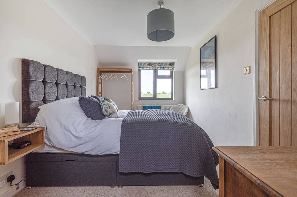 Mandalay - sleeps 8 guests  in 4 bedrooms in Old Hunstanton, Norfolk Coast
