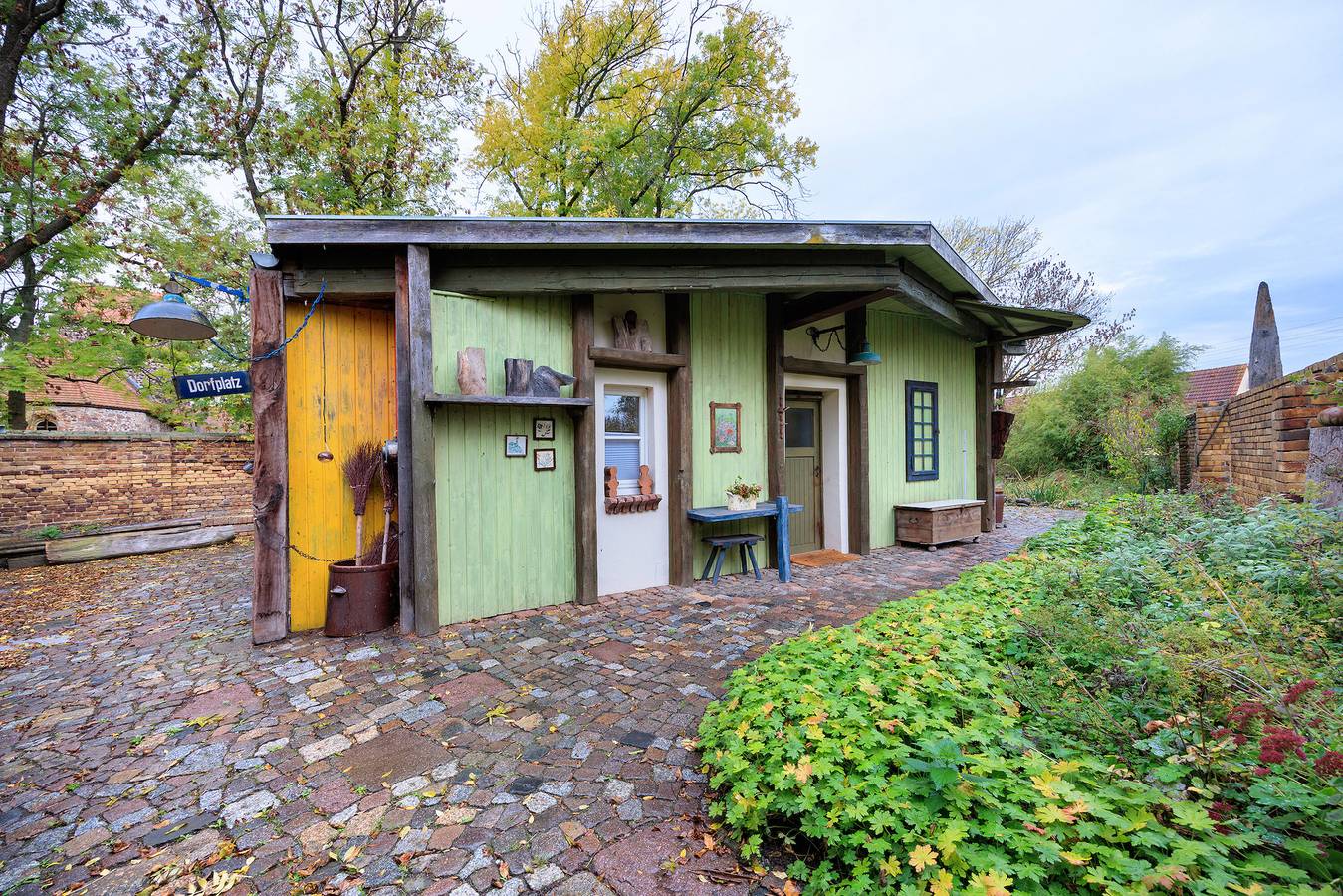 Ferienhaus 'Das Künstlerhaus' mit privater Terrasse, privatem Garten und Wlan in Sandersdorf-Brehna, Anhalt - Bitterfeld