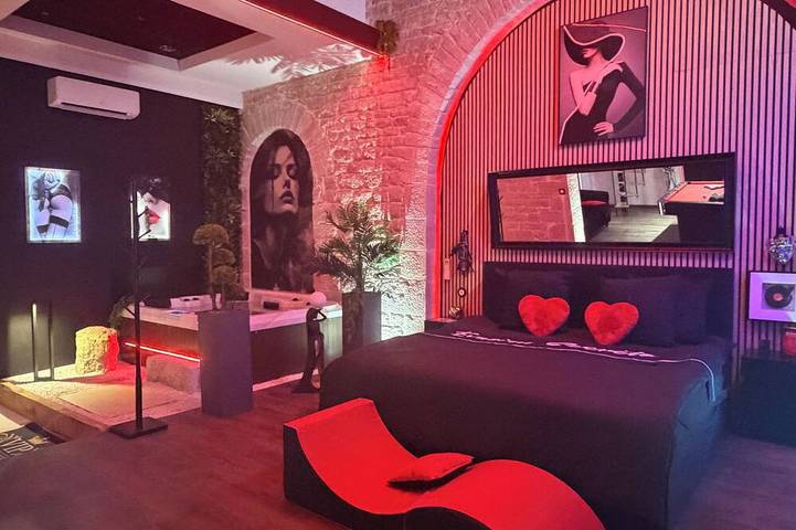 Appartement entier, Évasion secrète Love room in Lons-le-Saunier, Jura