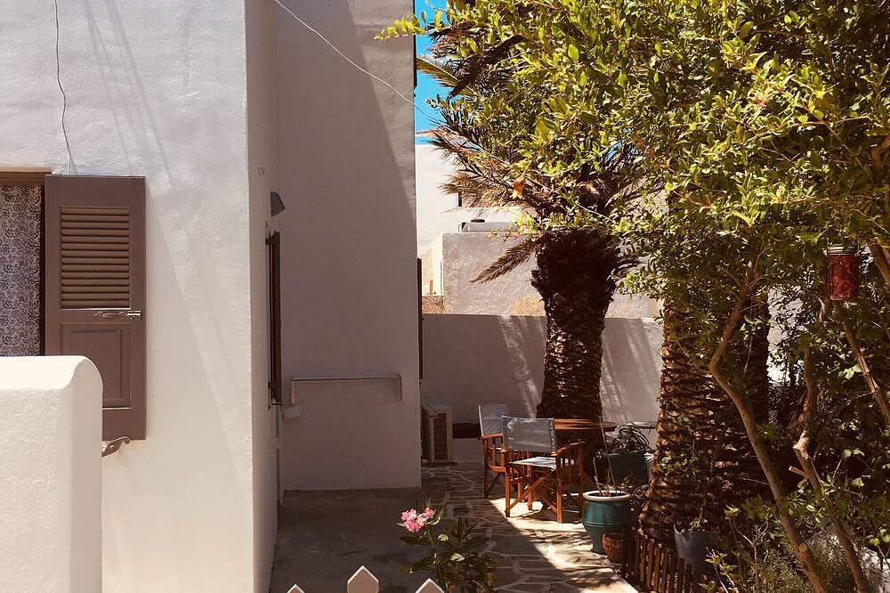 Holiday Home 'Pegasus' with Sea View, Wi-Fi and Air Conditioning in Ramos, Cyclades