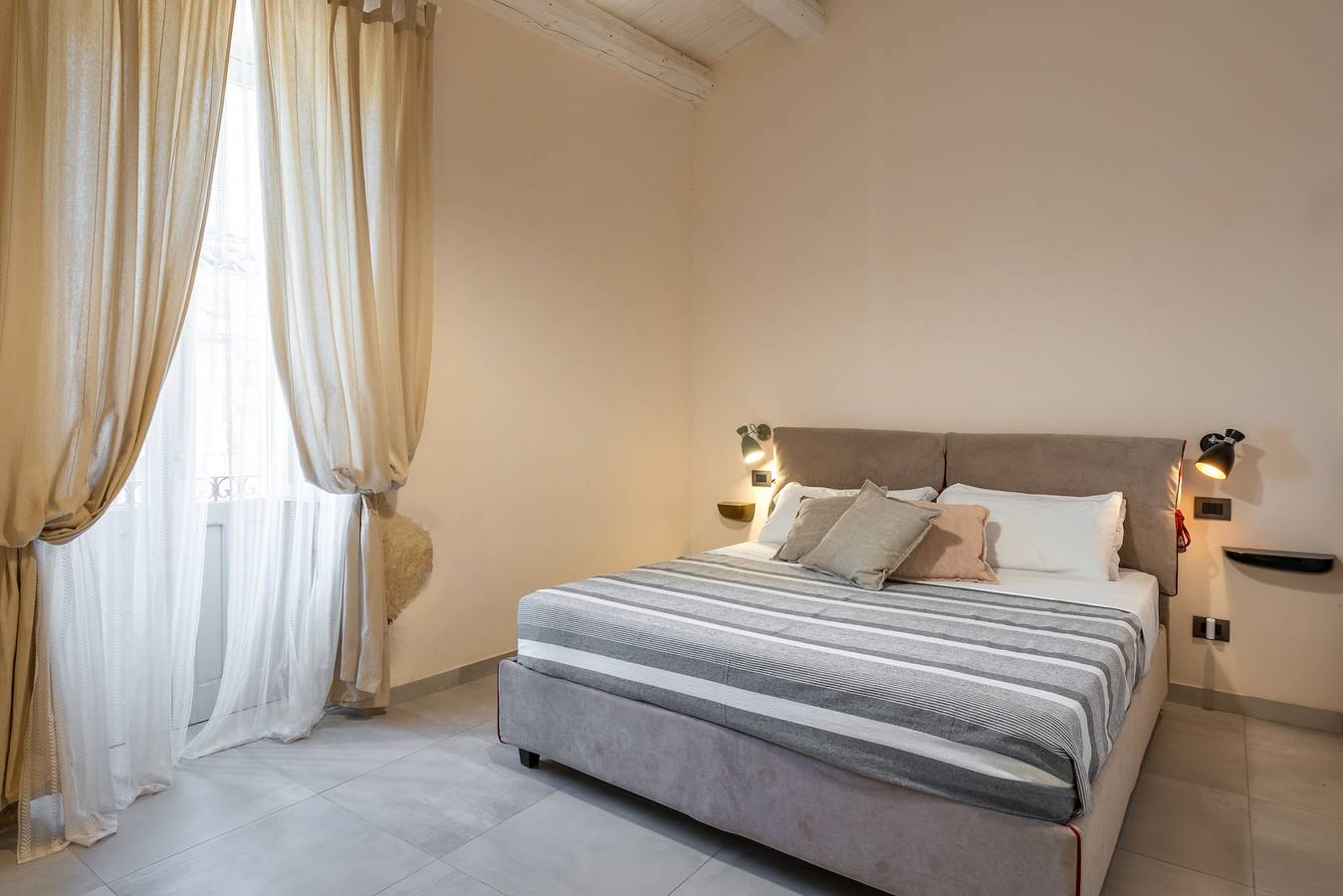 Entire apartment, Nicu Amuri con Terrazza a Noto by Wonderful Italy in Noto, Noto region