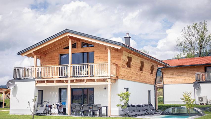 Chalet für 8 Personen, mit Sauna und Balkon sowie Garten in Inzell