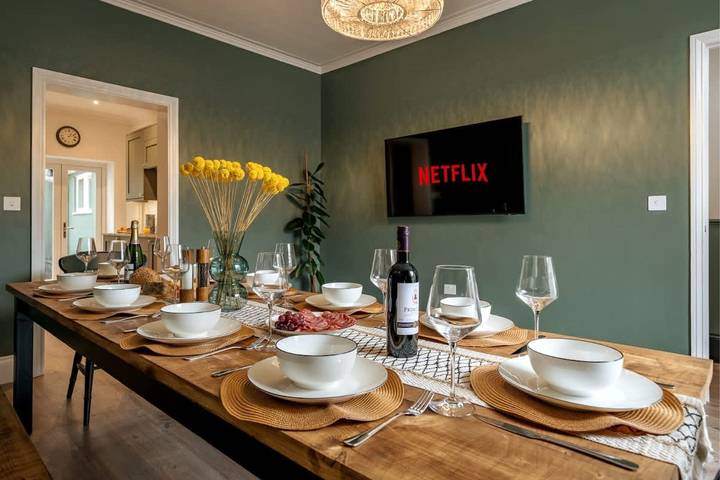 Location de vacances pour 8 personnes, avec jardin, animaux acceptés à Bristol