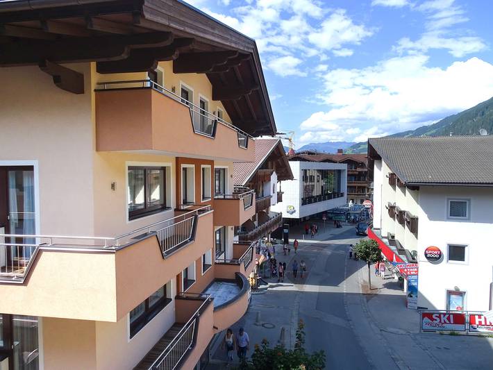 Ferienwohnung für 4 Personen, mit Balkon im Zillertal - 2