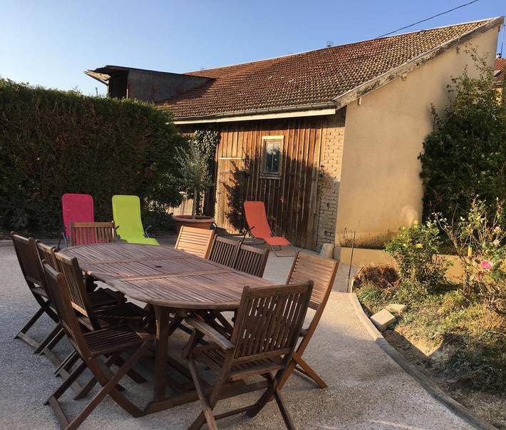 Gîte pour 12 personnes, avec jardin, animaux acceptés