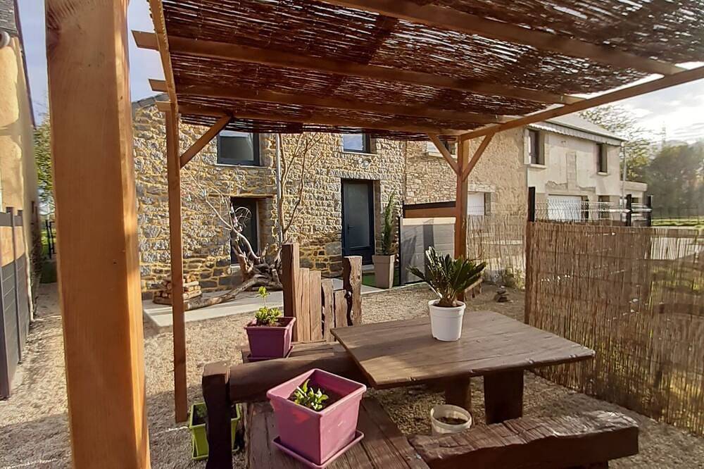T2 37m² idéalement sité in Pleugueneuc, Région de Saint-Malo
