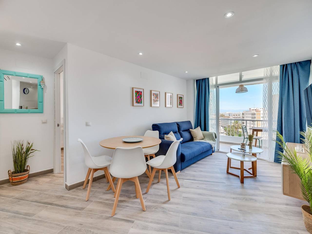 Entire holiday apartment, Vb Diana 1Br views to the marina and mediterranean in Benalmádena Costa, Benalmádena