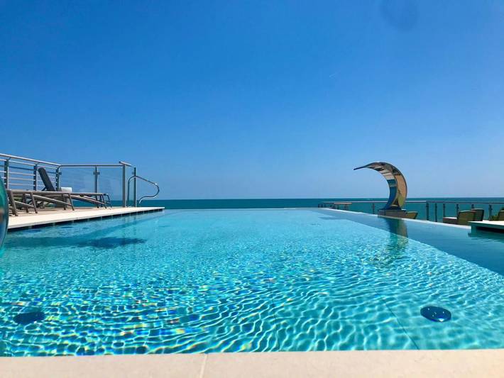 Hotel für 4 Personen, mit Balkon und Terrasse sowie Whirlpool und Garten in Eraclea Mare