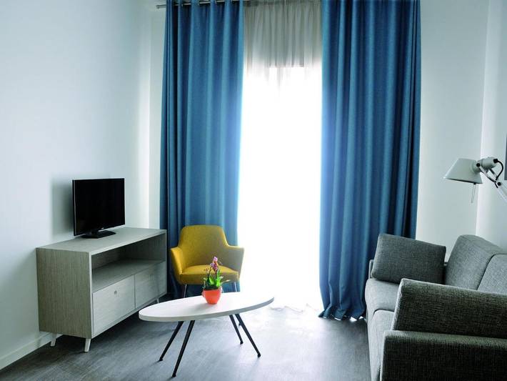 Gîte pour 4 personnes, avec balcon, animaux acceptés dans Thermes de Jonzac - 2