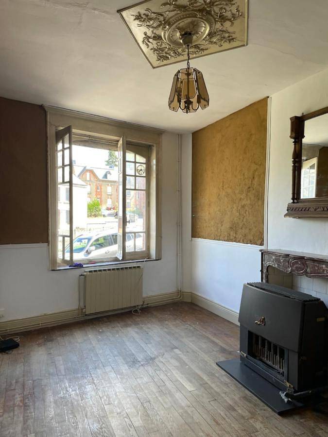 Location de vacances pour 7 personnes, avec vue ainsi que terrasse et jardin à Haybes - 4