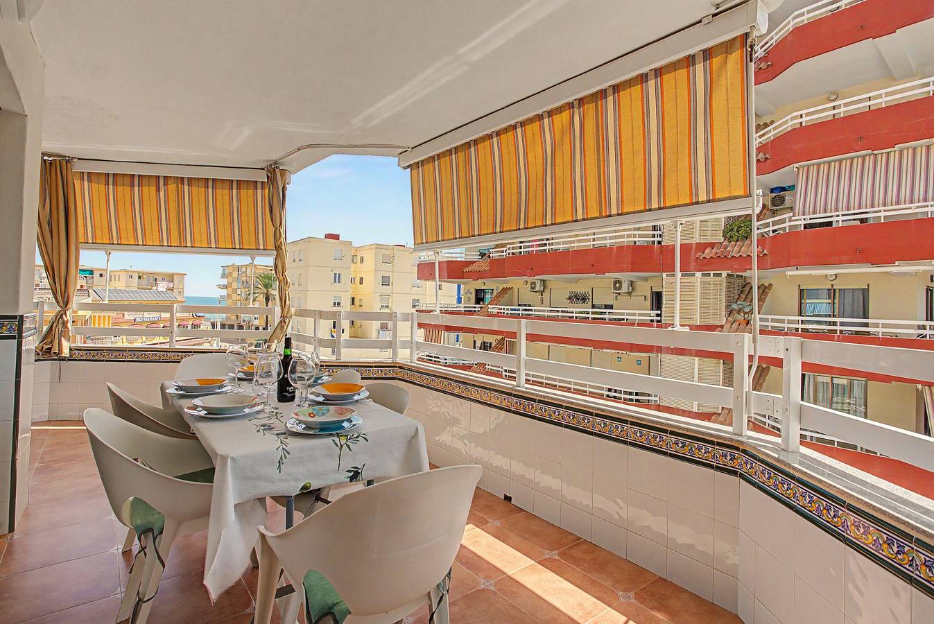 Ganze Wohnung, Casa Dolo · Erste Strandlinie mit Pool, Aufzug und Wlan in Playa de Tavernes de la Valldigna, Tavernes de la Valldigna