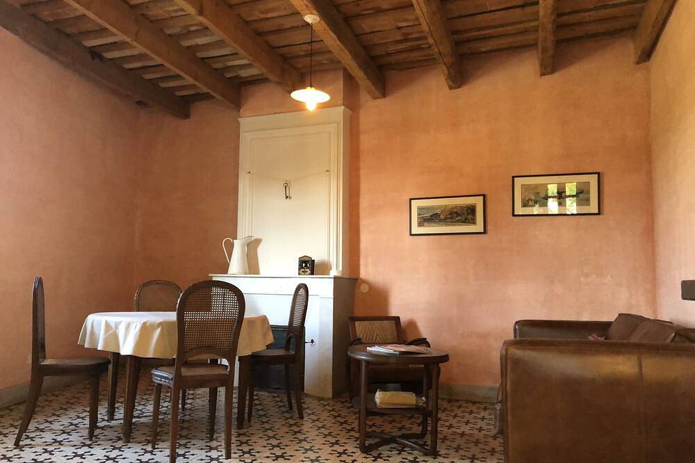 Charmant appartement 1 chambre dans un mas historique près d'Uzes in Saint-Quentin-la-Poterie, Région de Nîmes