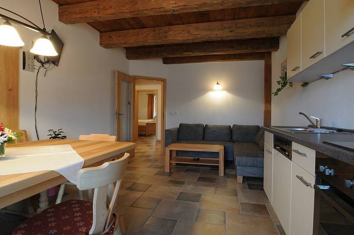 Ganze Ferienwohnung, Stöttnerhof Urlaub auf dem Bauernhof - Ferienwohnung Laubenstein für 2-4 Personen (70 qm, Og) in Bernau am Chiemsee, Chiemsee