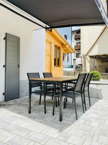 Gîte pour 4 personnes, avec vue et jardin, animaux acceptés à Carisolo