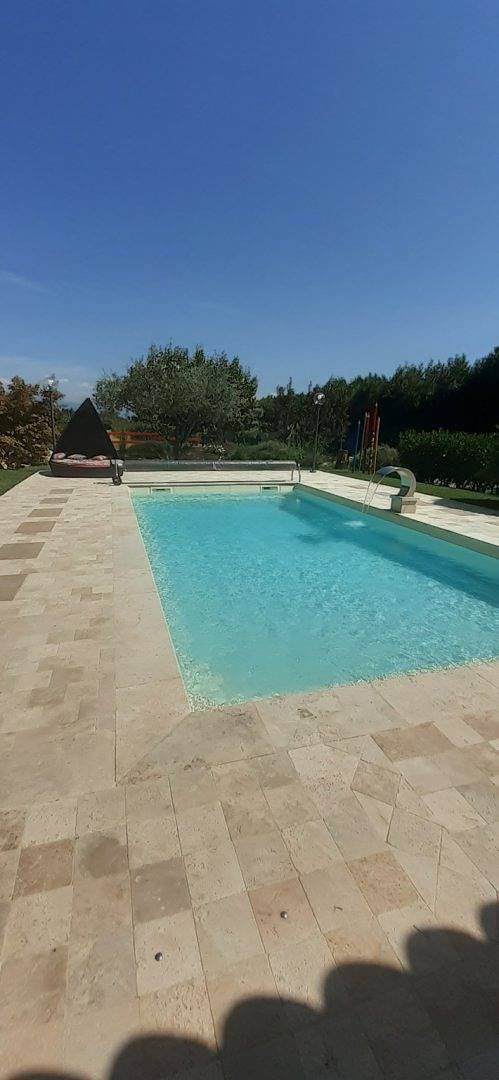 Location de vacances pour 4 personnes, avec piscine ainsi que jardin et terrasse à Sarrians - 2
