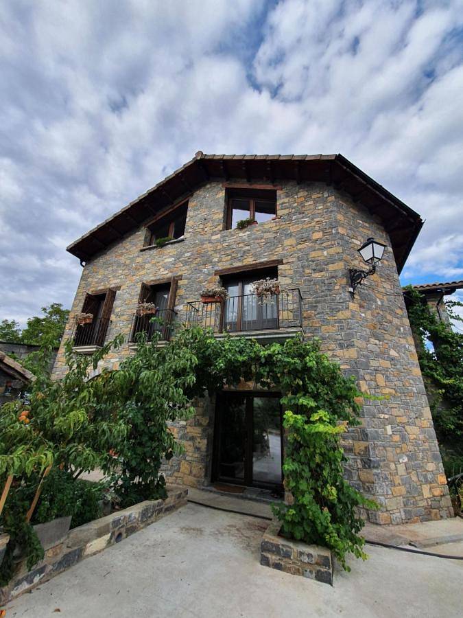 Apartamento de vacaciones para 8 personas, con vistas y jardín - 1