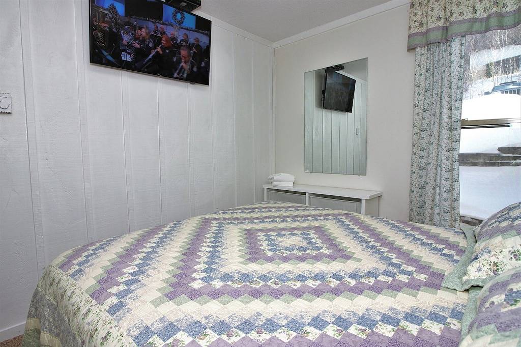 Ganze Wohnung, Neu renovierte Wohnung mit Shuttle zum Pisten / Skihaus in Killington, Rutland County