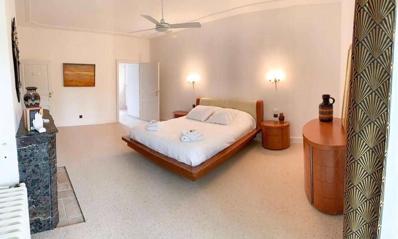 Family Room with Private Bathroom in Bouresse, Vienne (France)
