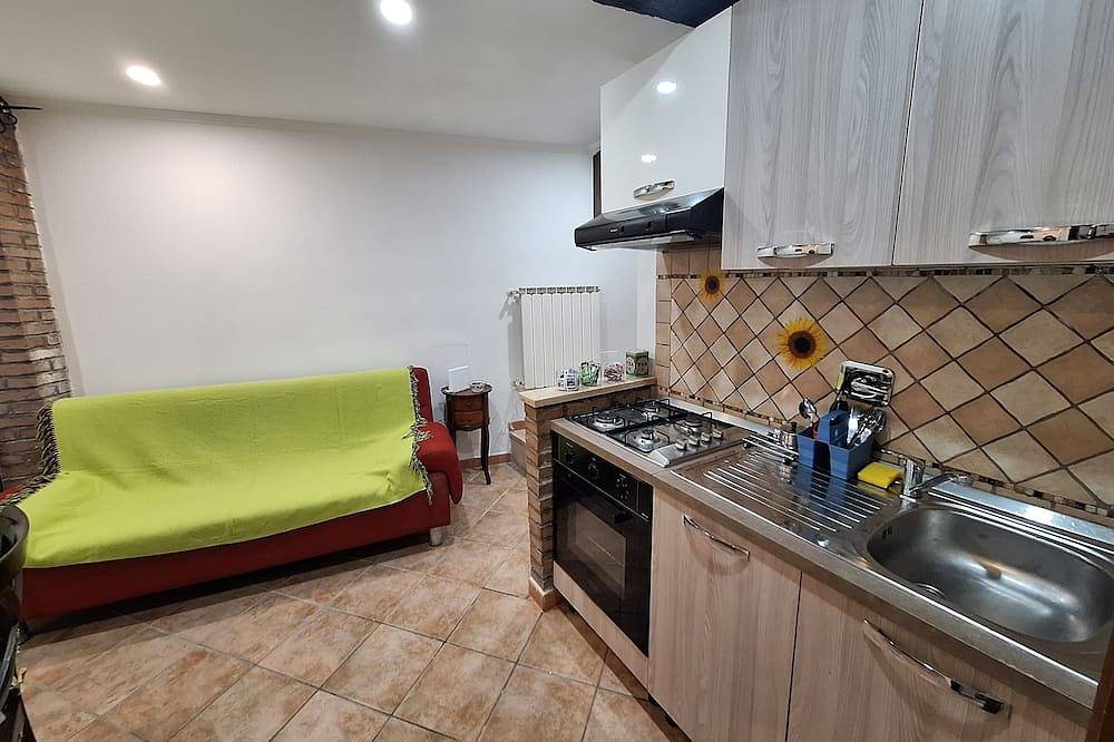 Entire apartment, Da Aunt Marisa the closest apartment to Villa Gregoriana in Tivoli, Rome Province