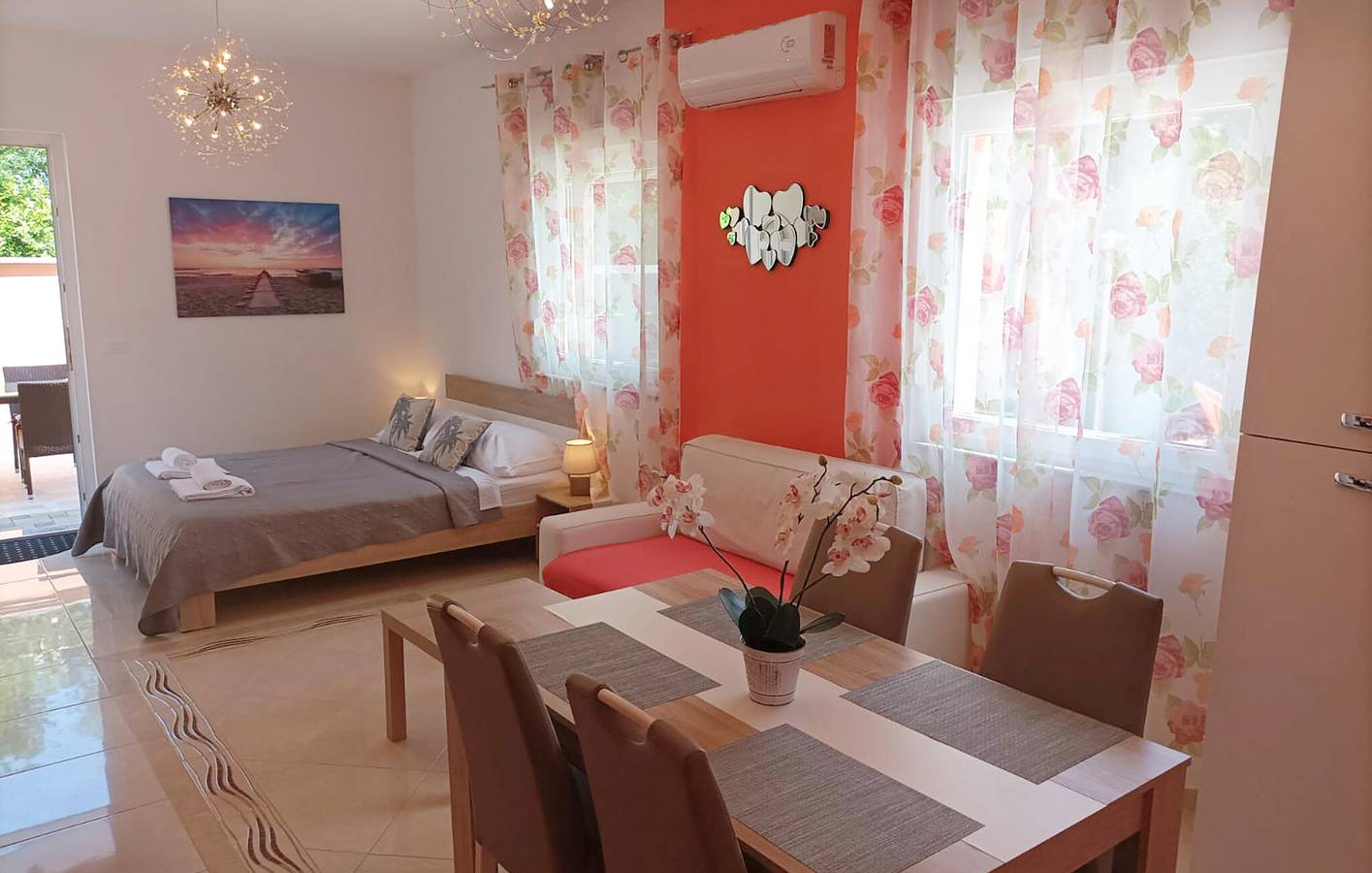 Ganze Ferienwohnung, Gemütliche Ferienwohnung mit Pool, Parkplatz und WLAN in der Nähe des Stadtzentrums von Pula in Pula-Medulin, Pula