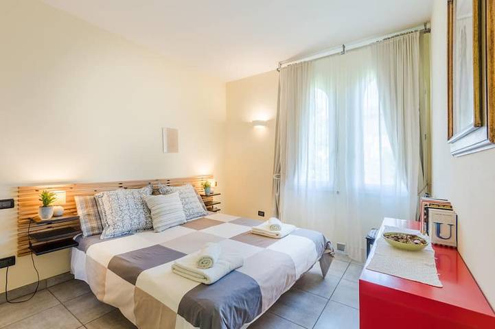 Appartamento intero, Villa Gabriella Appartamento "Celeste"
Cin It046017C2Inw5Pflc in Lucca, Provincia di Lucca