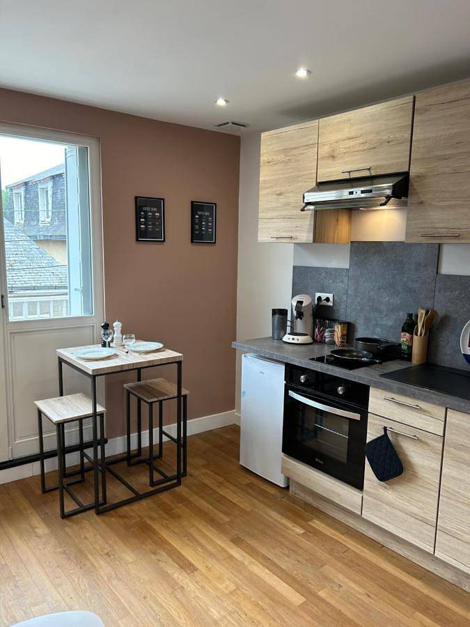 Appartement entier, Entre gare et centre-ville in Issoudun, Région d'Issoudun