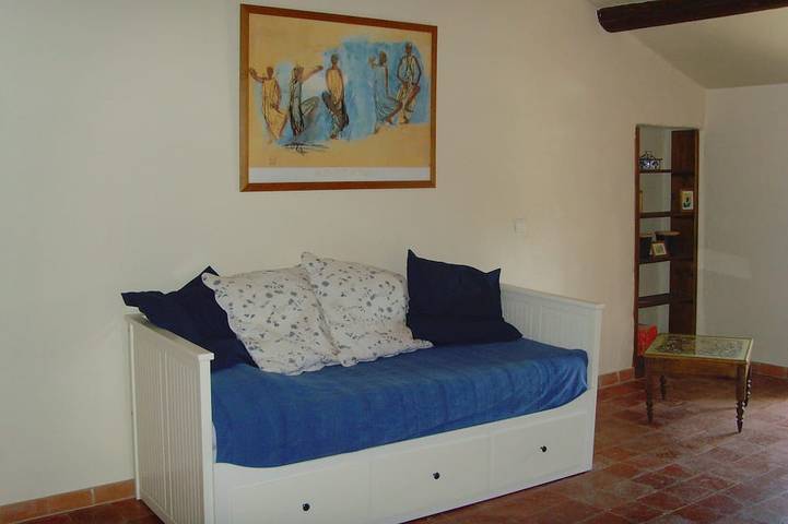 Gîte pour 5 personnes, avec jardin ainsi que terrasse et piscine dans le Luberon - 4