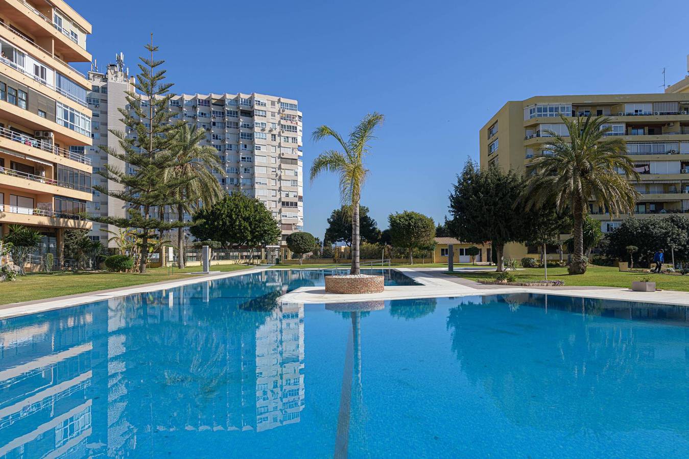 Apartamento vacacional entero, Estudio La Colina - Encantador estudio en bonito complejo con piscina comunitaria en Torremolinos. in La Colina Torremolinos, Torremolinos