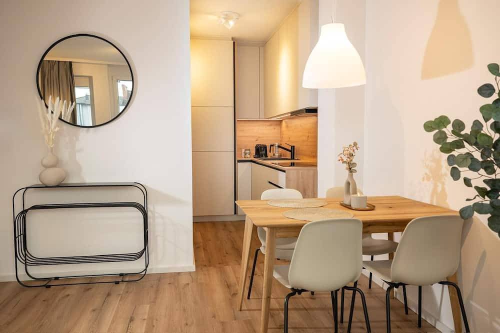 Ganze Wohnung, Modernes City Apartment - Tiefgarage - Balkon in Wels, Linz-Wels