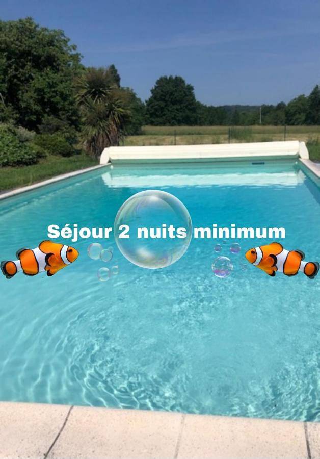 Gîte pour 2 personnes, avec vue ainsi que piscine et jardin, animaux acceptés dans Lac de l'Escourou