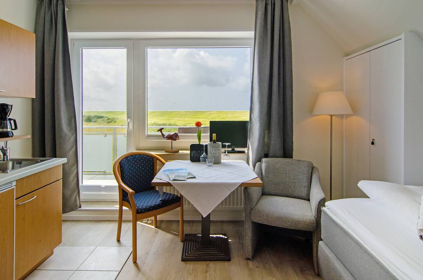 Ganze Wohnung, Ferienwohnung "Strandhus Uiterst-hörn Luv" mit Meerblick, Gemeinschafts-Garten und Wlan in Baltrum